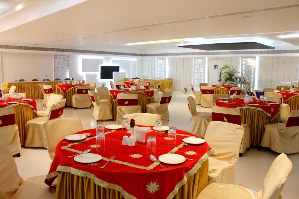 Rose Valley Orbit Hotel Siliguri Ngoại thất bức ảnh